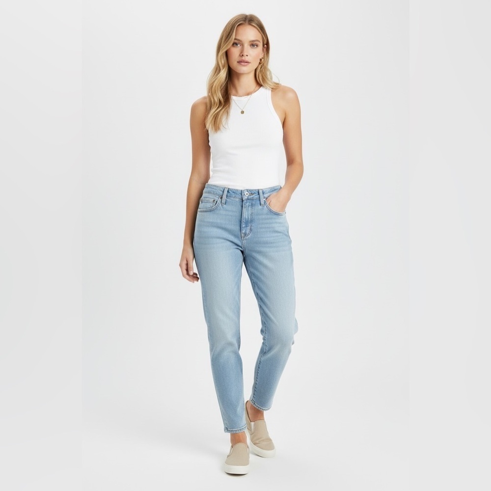 Levi’s Boyfriend Light Blue Wash Jeans Size 30 Stretch